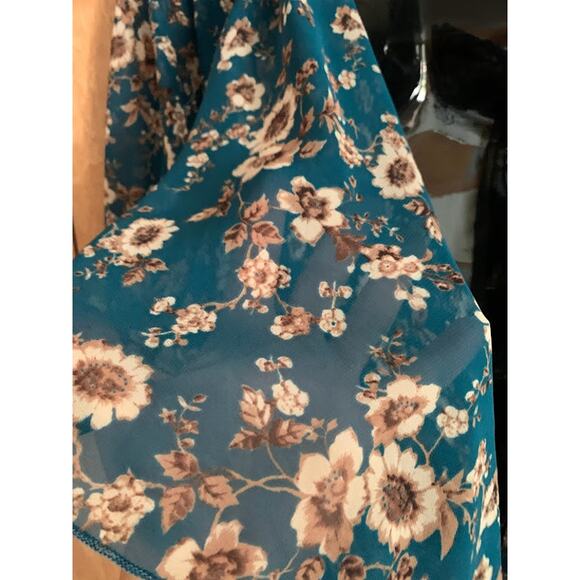LuLaRoe blue floral kimono robe size small with fringe 3/4 sleeve semi sheer - Picture 7 of 15